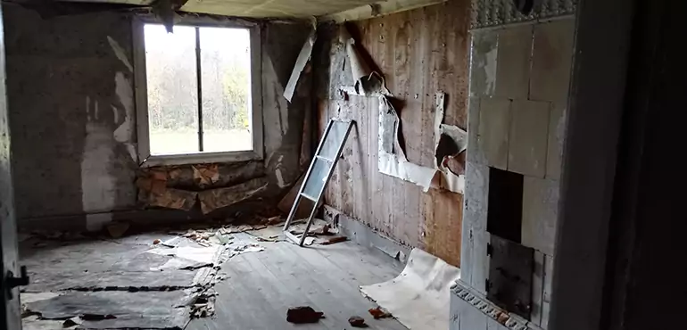 Why Selling a Distressed House Through Traditional Methods Fails in Chesapeake
